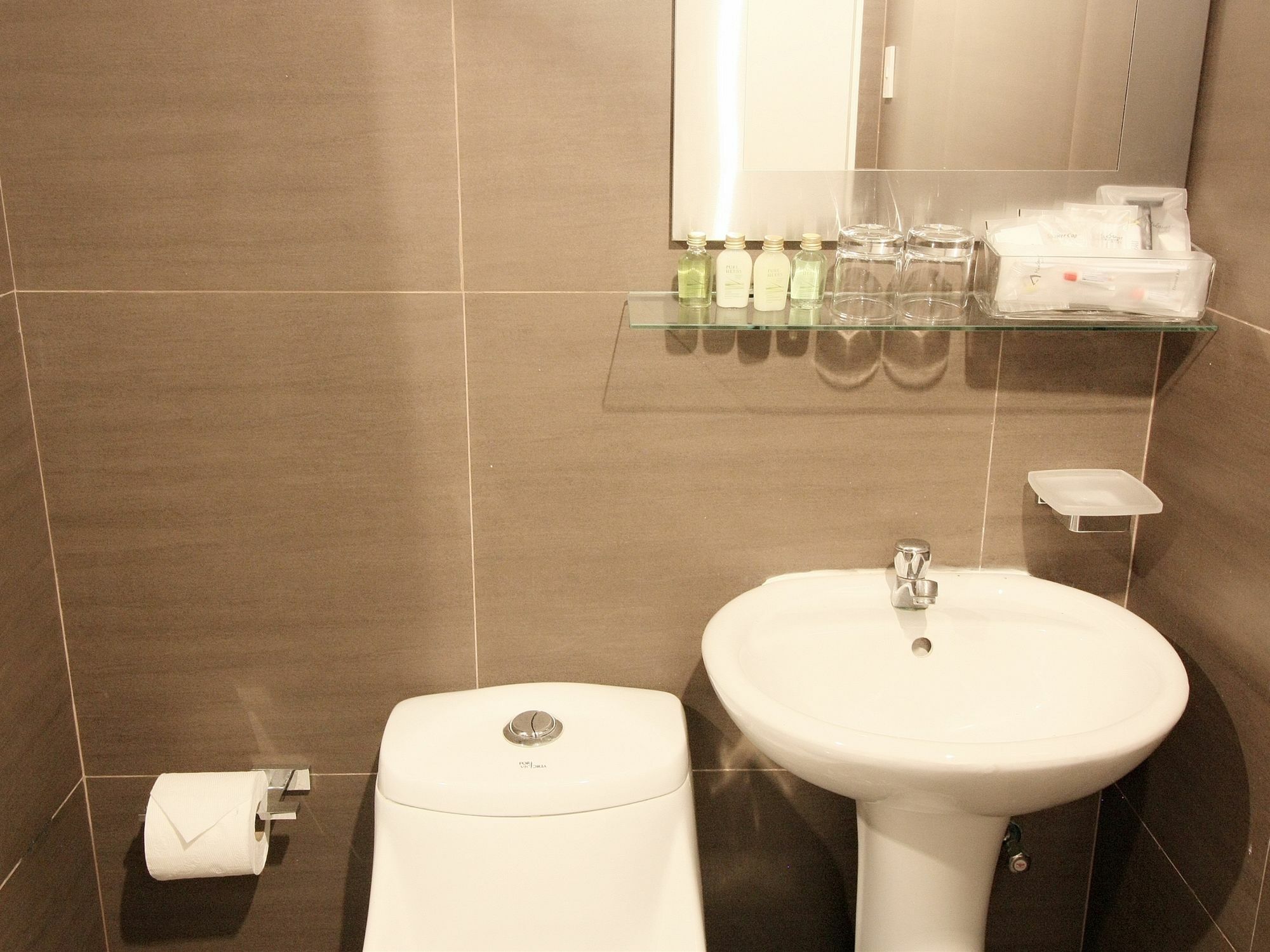 Maxstays - Max Style @ Fort Victoria Макати Экстерьер фото